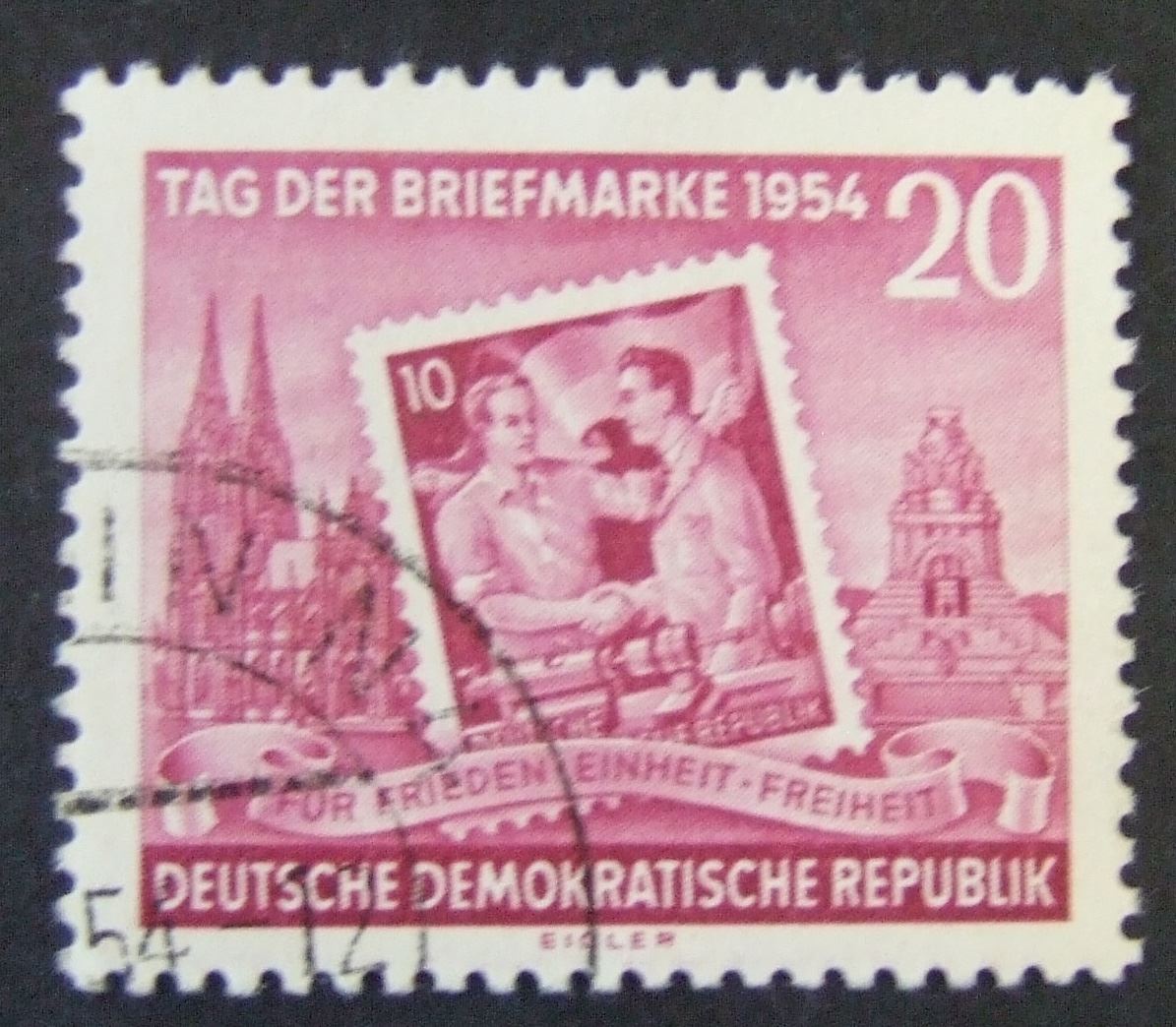 День марка. Марка 1954 года. Немецкая почтовые марка 1954 года. 1 Марка ГДР. Почтовая марка 20 немецкая Демократическая Республика.