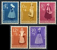 Изображение Нидерланды 1958 г. • SC# B321-5 • Национальные костюмы • MNH OG XF • полн. серия ( кат.- $20 )